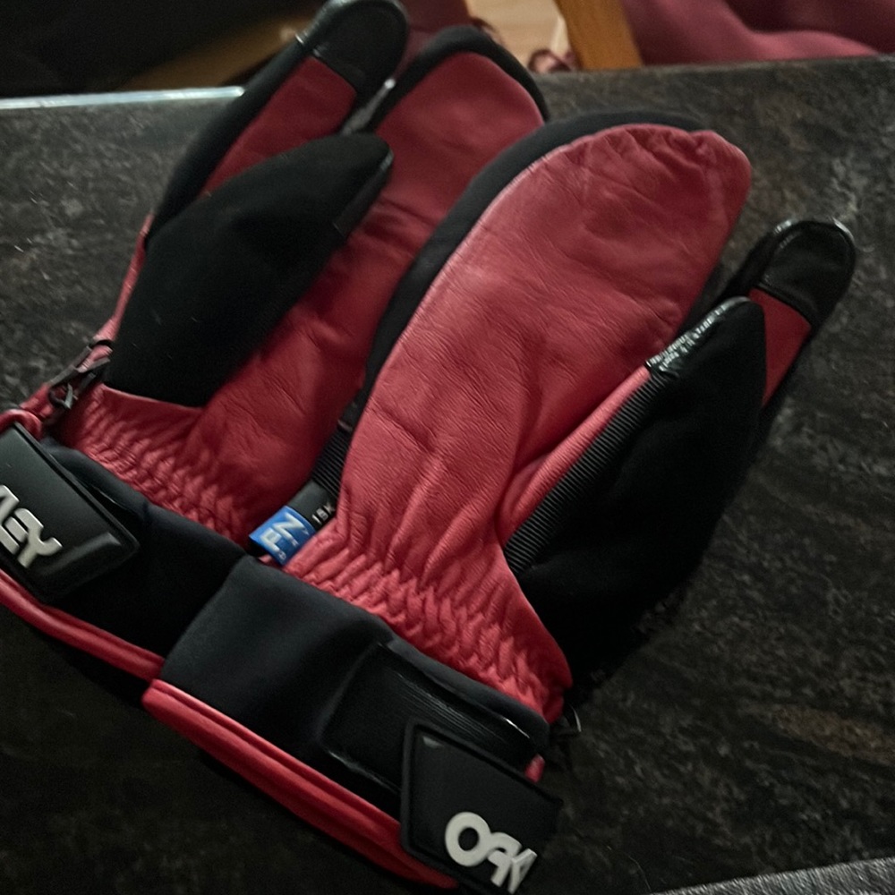 Leather mittens size large